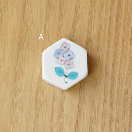 Hexagonal chopstick rest